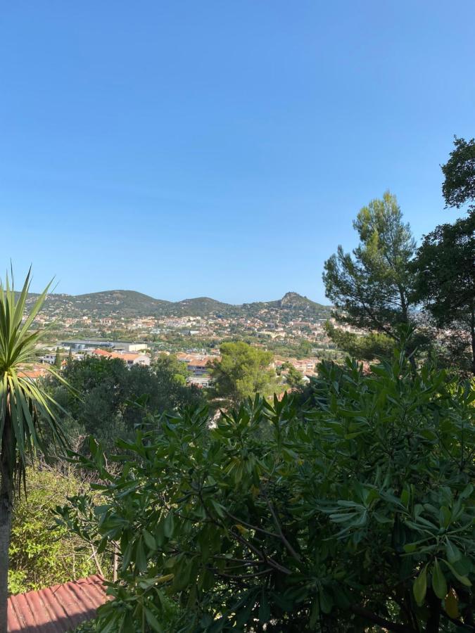 Appartamento Studio Grotte des fées Hyères Esterno foto